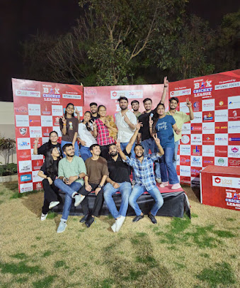 Af1qippwwaaal4lytvwof9dbdkcqg2nvszzal7nibqvu=s406 K No