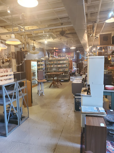 Staples Mill Antiques - Thumbnail
