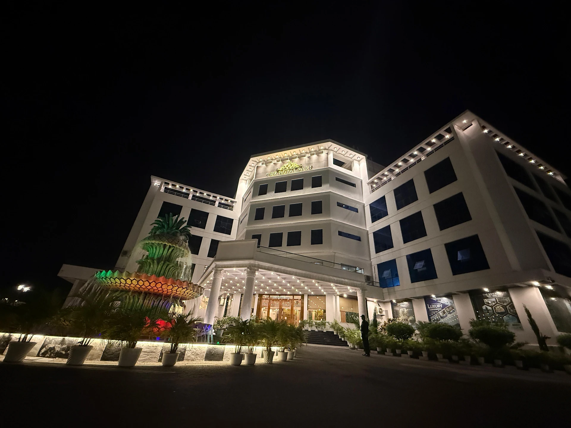 The Royal Park Hotel Siwan