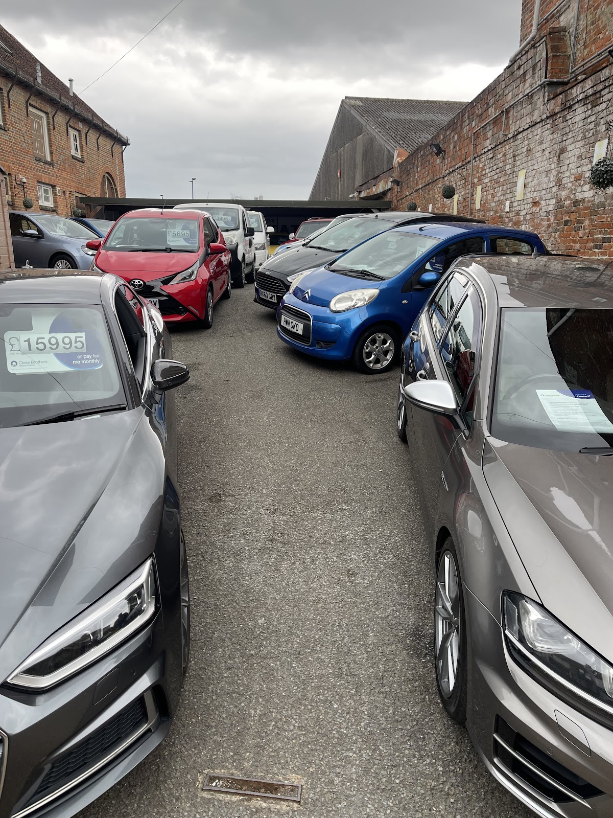 Select Autos