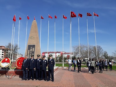 Şehit Mehmet Çavuş Anıt-Mezarı