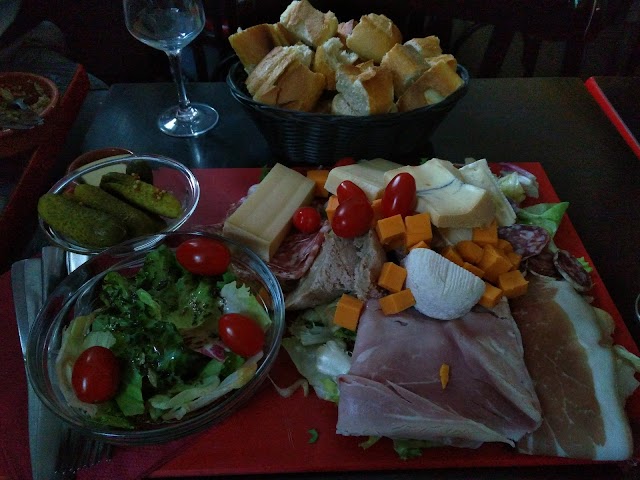 La Belette Qui Tète