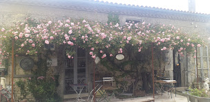 Photo n°26 de Brocante l Incontournable à Bors (Magasin d'ameublement et de décoration)