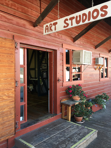 Newcastle Packing Shed Artists Studio & Gallery - Thumbnail