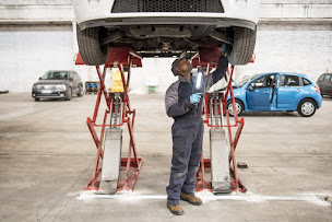 Photo n°3 de Mobilhub Le Garage Solidaire à La Courneuve (Atelier de réparation automobile)