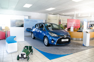 Photo n°1 de Toyota - Toys Motors - Rochefort à Tonnay-Charente (Vendeur de voitures d'occasion)