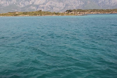 Çatlak Beach & Camping