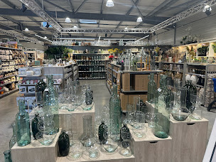 Photo n°6 de Ivantout à La Teste-de-Buch (Magasin d'ameublement d'extérieur)