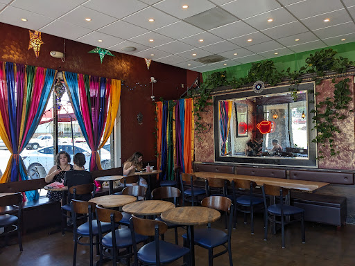 Café Rumi - Visual