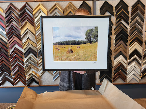 Frame Place & Art Gallery