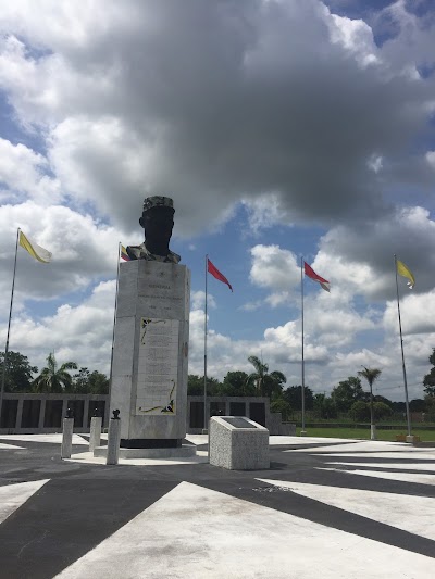 Photos of Monumento de los Heroes Caidos