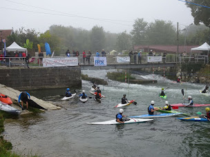Photo n°2 de CNACK Club Nautique Aubois Canoë Kayak à Saint-Julien-les-Villas (Yacht Club)