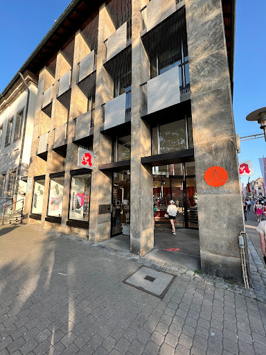 Ohm Pharmacy - Visual