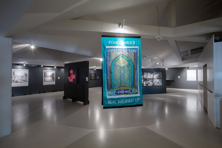 Framer Framed by null