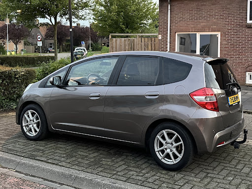 Van Leeuwen Auto's Assen