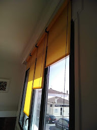 Photo n°6 de STORES 2007 à Royan (Menuisier)