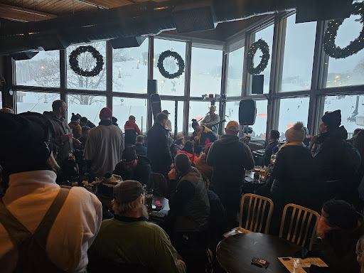 Vista Lounge