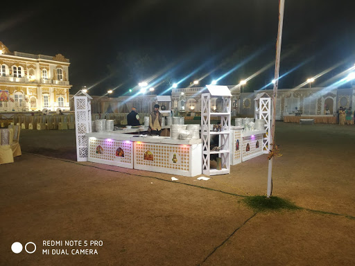 One of the most talked about trends for weddings is the live counters as a compliment to the trad… post image