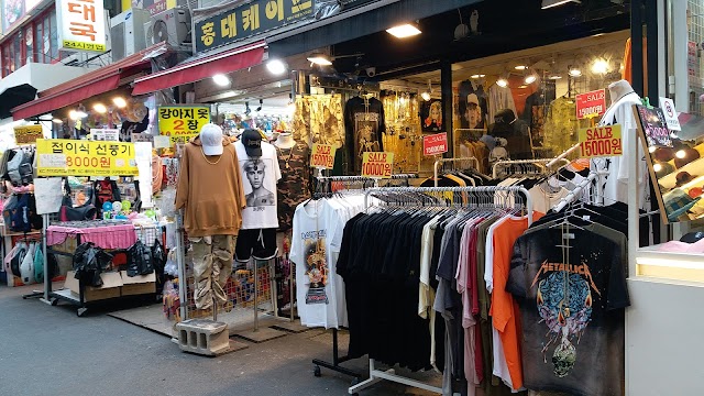 Hongdae shopping street