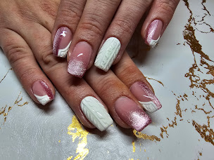 Photo n°3 de Ongles et créations à Ferrières-en-Gâtinais (Salon de manucure)