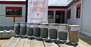 Photo n°5 de Henry Frères à La Chapelle-Saint-Aubert (Travaux généraux)