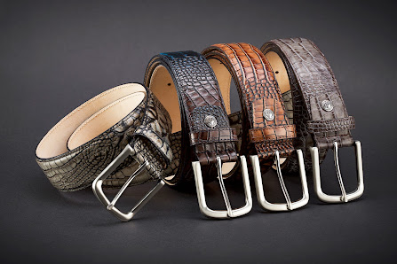 AE Accessories Exclusive GmbH Lochäckerstraße 13, 75177 Pforzheim