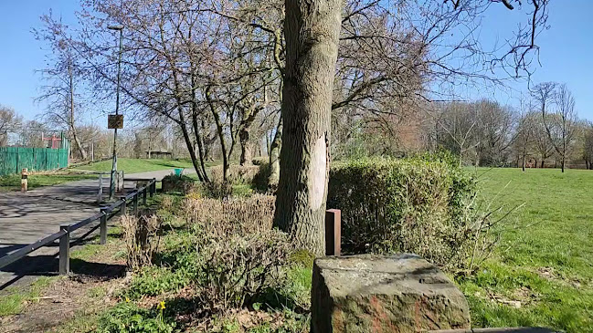 Reviews of Brookdale Park in Manchester - Parking garage