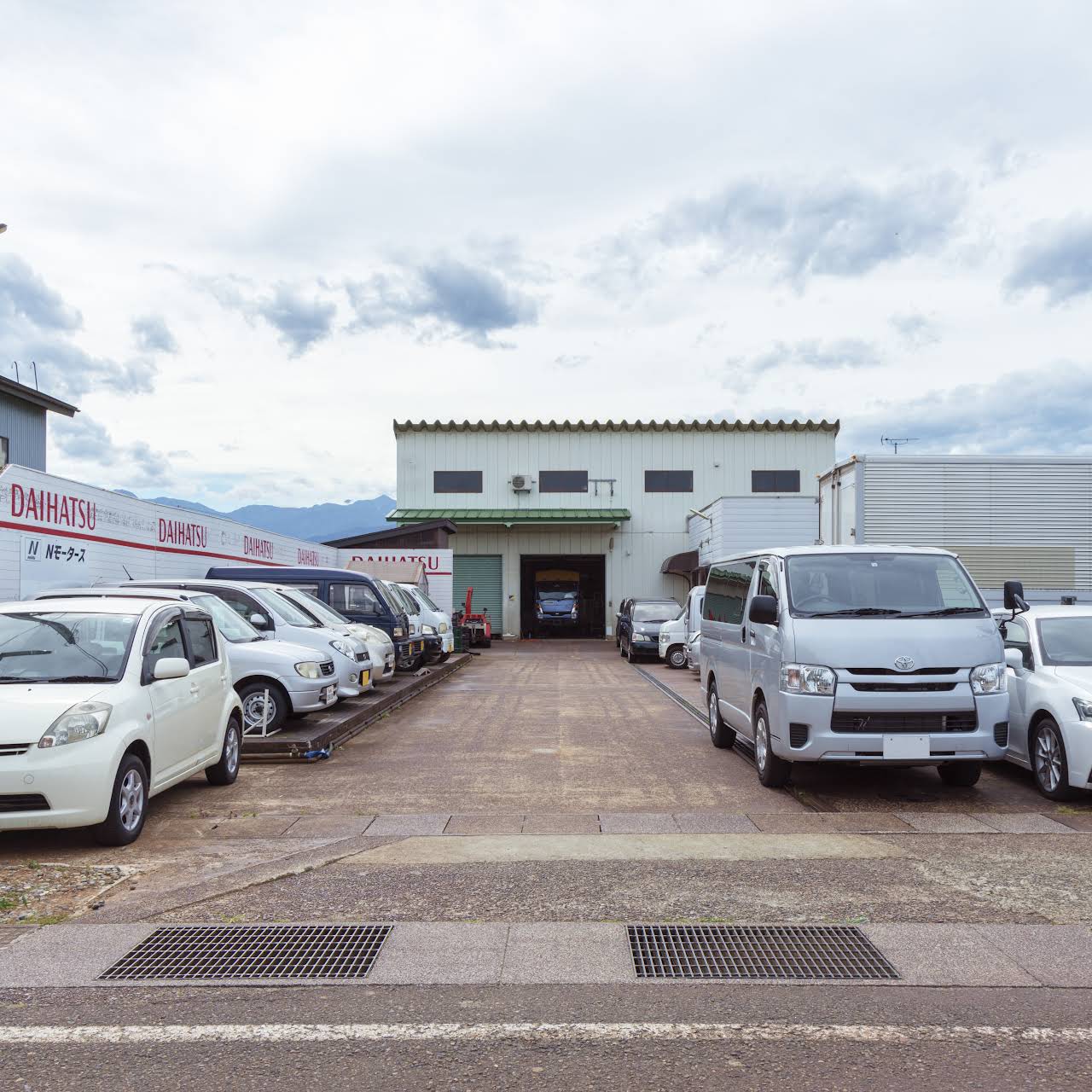 Nモータース 自動車販売店