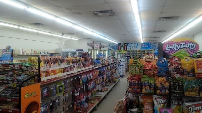 J & M Midway Grocery