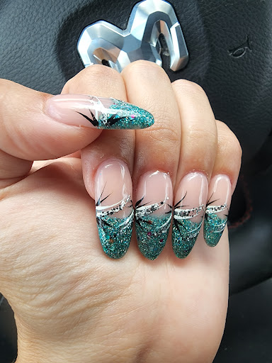 Giddings Nails - Visual