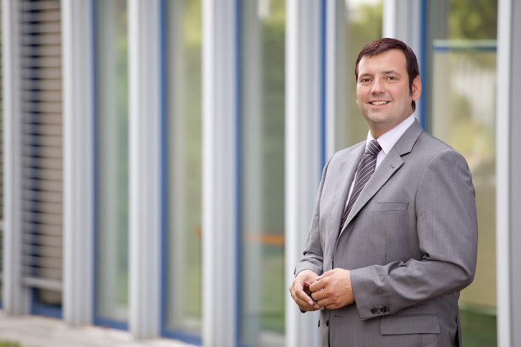 KONTOR GRUPPE by René Kiem