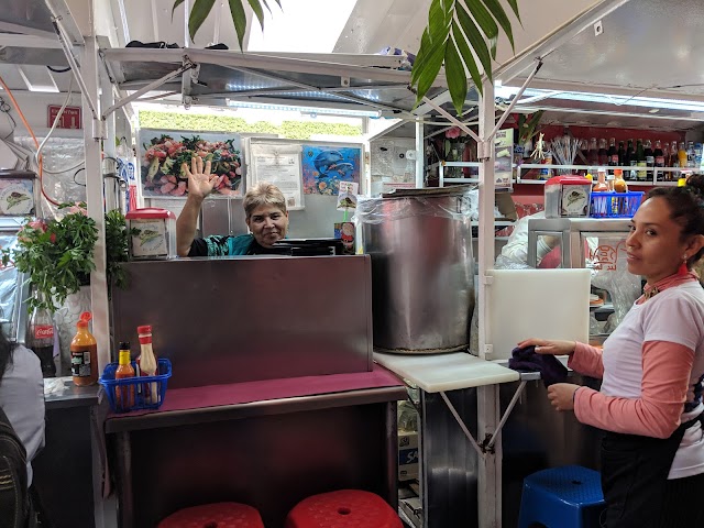 Marisqueria El Caguamo (Legendary street cart)