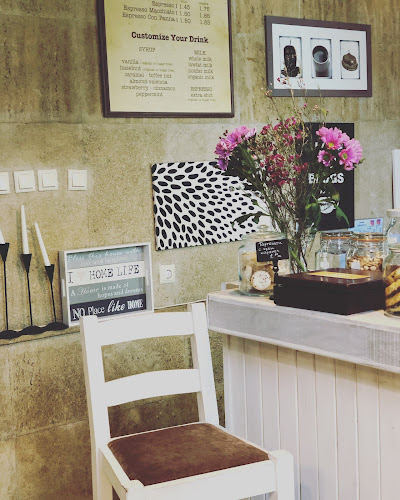 кв. Васил Левски, ул. „Александър Стамболийски“ 34, 4300 Карлово