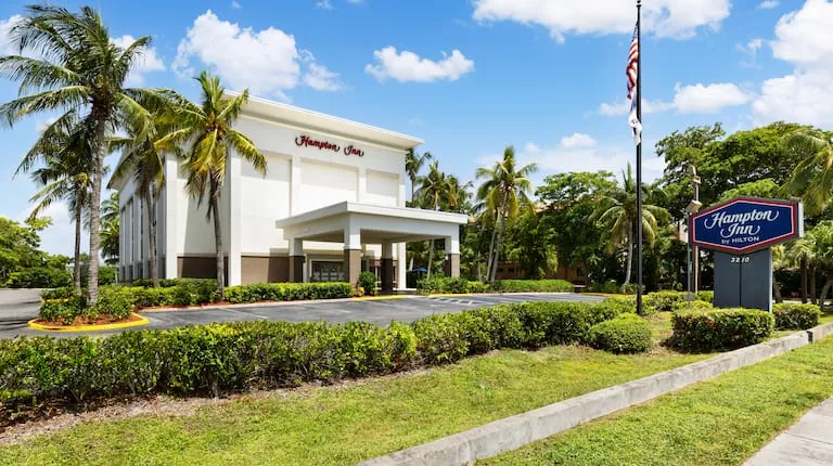 Hampton Inn Naples-Central