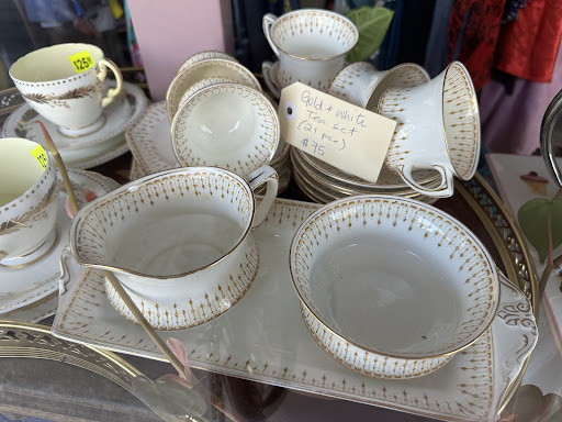 Brisbane Vintage and Collectables Op Shop - Thumbnail