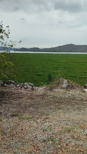 Parque Lago de Chongón - Camping