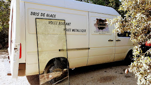 Photo n°27 de JMT Dépannage à Théziers (Vitrerie - miroiterie)