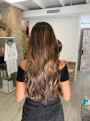 PRIVÉE SALOON peluquería y estética - Thumbnail