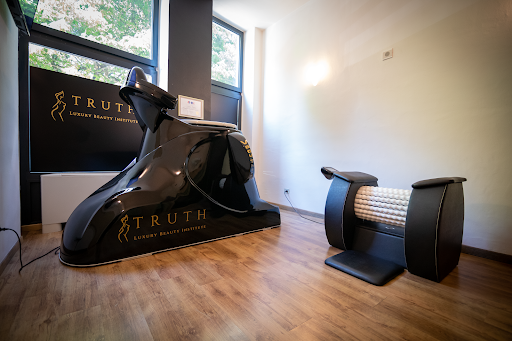 TRUTH – Luxury Beauty Institute - Thumbnail