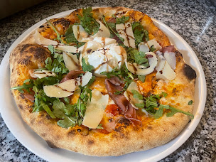 Photo n°71 de Restaurant Lou Bolat à Saint-Cirq-Lapopie (Marchand de glaces)