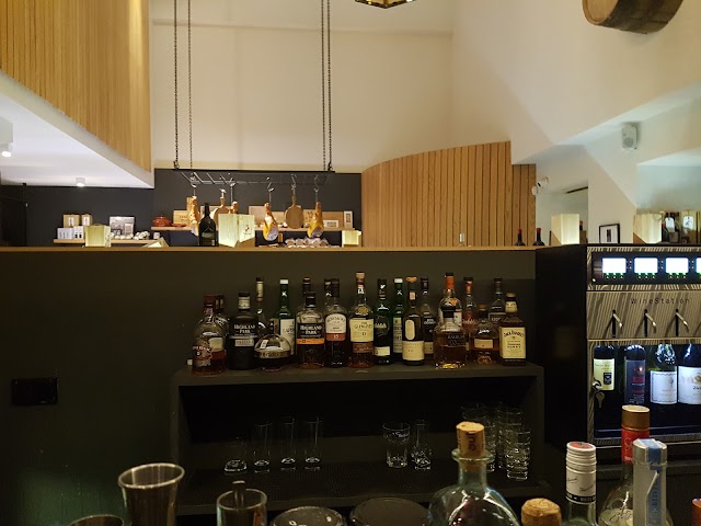Barrique Wine & Deli