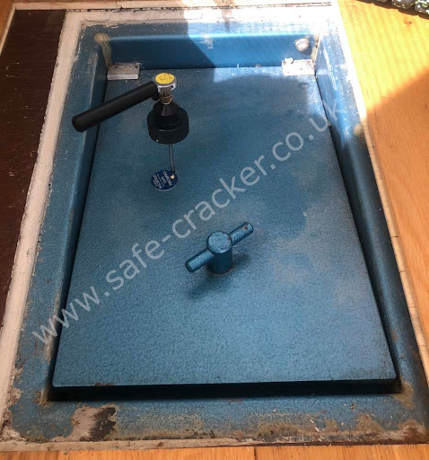 Safe Cracker Ltd - Visual