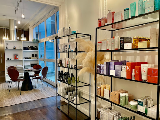 LE PETIT HÔTEL Coiffure - Thumbnail
