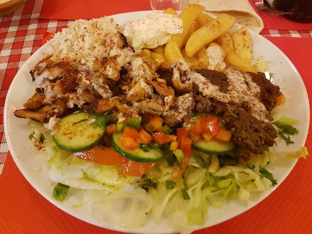 Chez nous les libanais