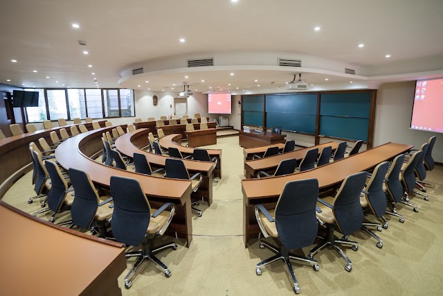 IESE Business School - University of Navarra