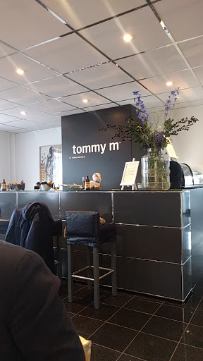 Tommy M - Visual