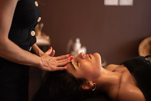 Photo n°12 de Juste un Instant pour Elle - RENATA FRANCA -Salon privé , Esthétique & SPA, Experte Silhouette & bien être (La Rochelle 17 ) à Dompierre-sur-Mer (Praticien en drainage lymphatique)