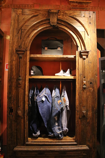 Bottega Quattro - Thumbnail
