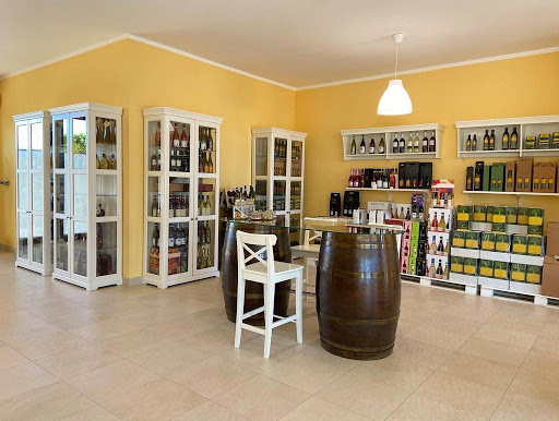 Punto vendita oleificio di Sablone Davide - Olio,vino, prodotti tipici abruzzesi