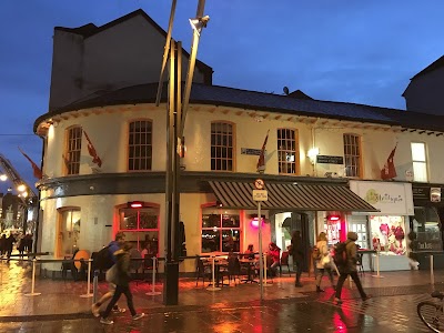 Photos of The Roundy Bar